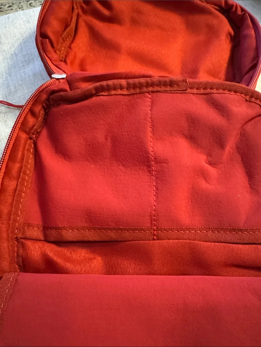 NEW RMS ICONIC RED MAKEUP COSMETICS BAG CASE PUFFER QUILTED
